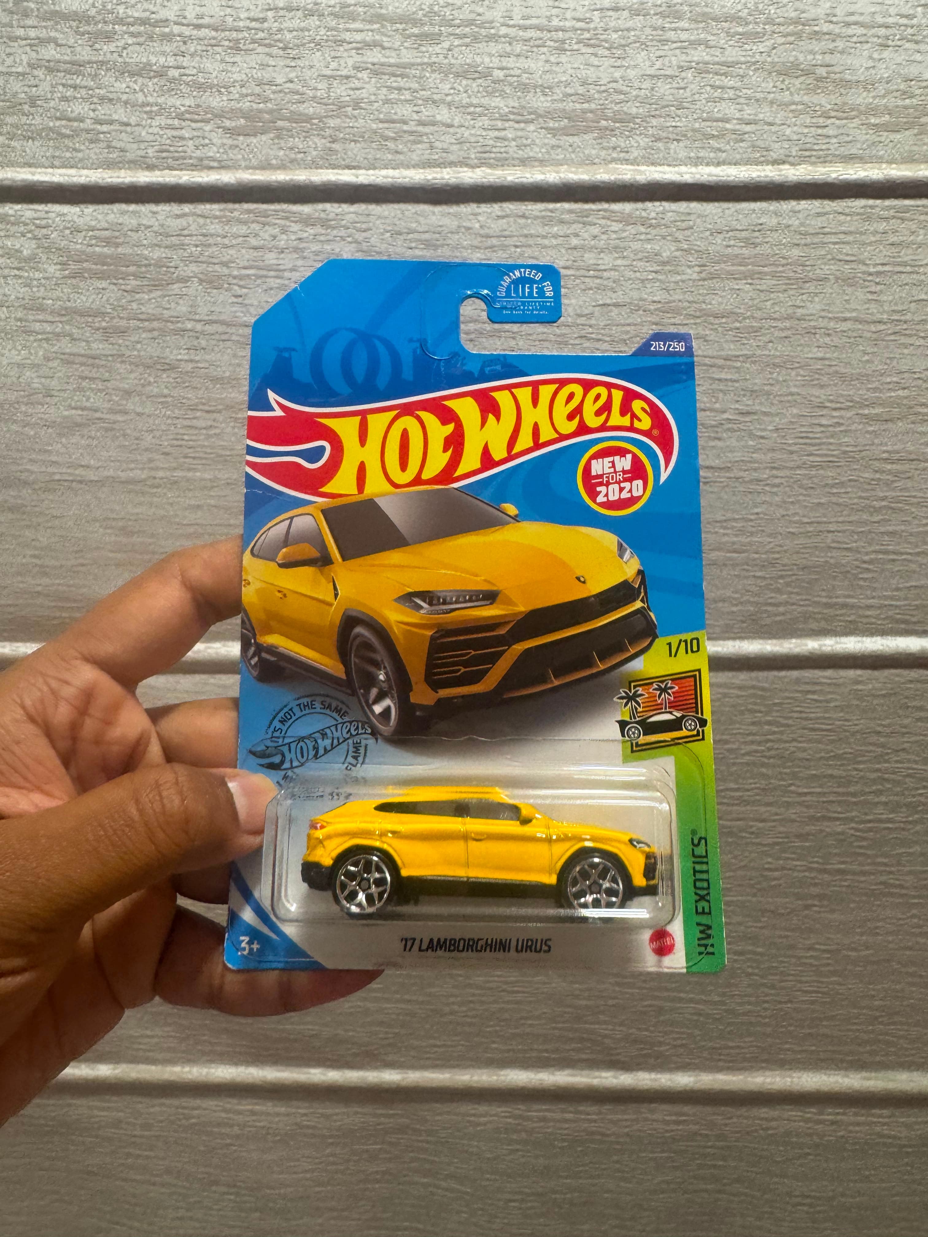 17 lamborghini Urus